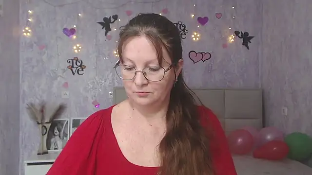 VanessaHotts online show from 1, 2, 2025
