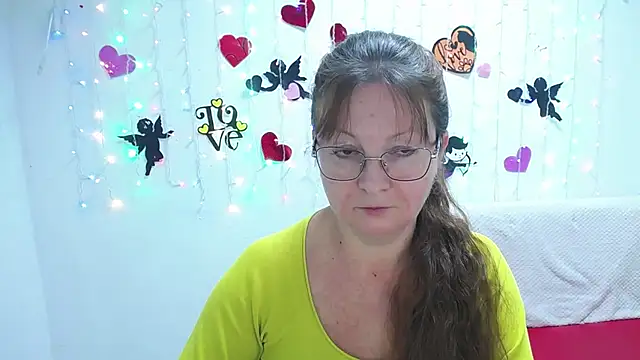 VanessaHotts online show from 4, 2, 2025
