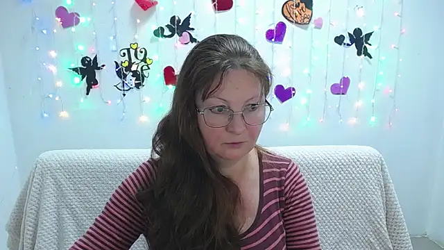 VanessaHotts online show from 12, 2, 2025