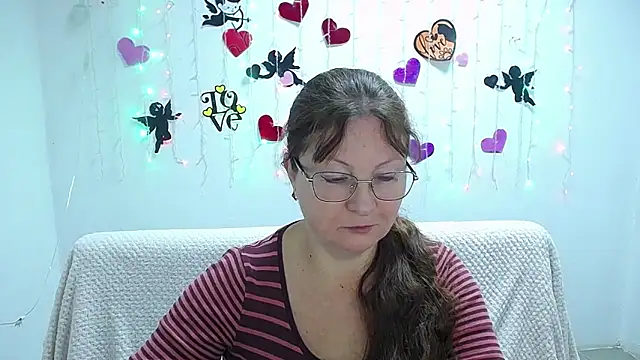 VanessaHotts online show from 17, 2, 2025