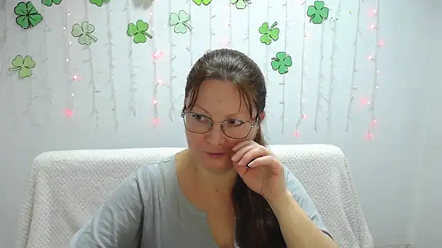 VanessaHotts online show from 22, 3, 2025