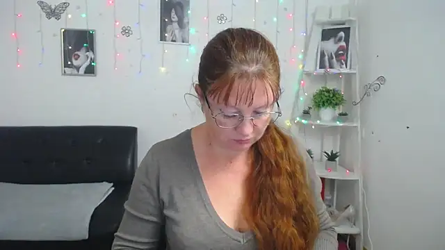 VanessaHotts online show from 26, 9, 2025