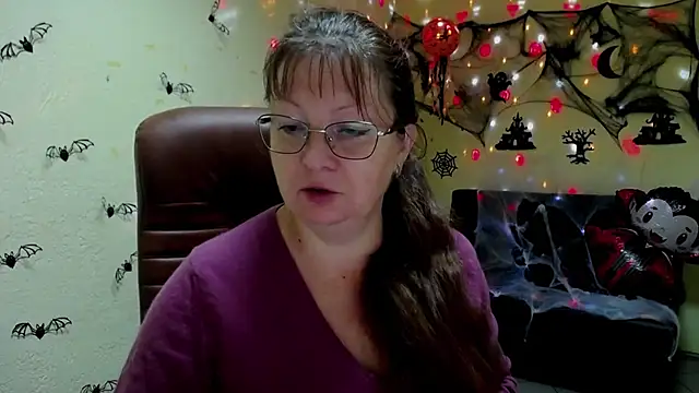 VanessaHotts online show from 25, 10, 2025