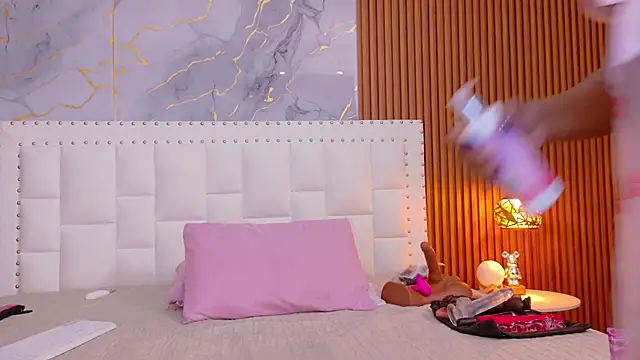 Snapshot of naughty_ebonyy chatting on 1, 3, 2026 naughty ebonyy online show from 1, 3, 2026