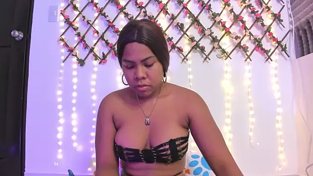 Snapshot of naughty_ebonyy chatting on 28, 3, 2026 naughty ebonyy online show from 28, 3, 2026