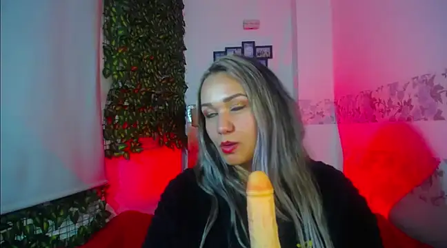 Snapshot of paula_brausin chatting on 23, 12, 2024 paula brausin online show from 23, 12, 2024