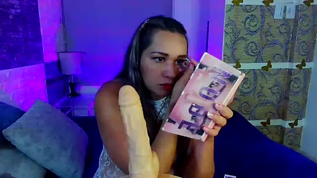 Snapshot of paula_brausin chatting on 25, 2, 2025 paula brausin online show from 25, 2, 2025