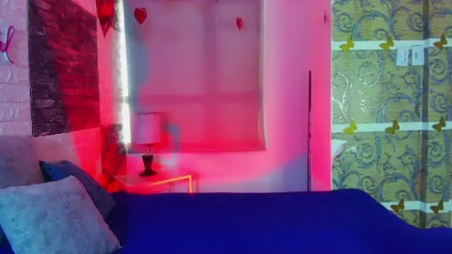 Snapshot of paula_brausin chatting on 7, 3, 2025 paula brausin online show from 7, 3, 2025
