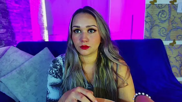 Snapshot of paula_brausin chatting on 13, 3, 2025 paula brausin online show from 13, 3, 2025