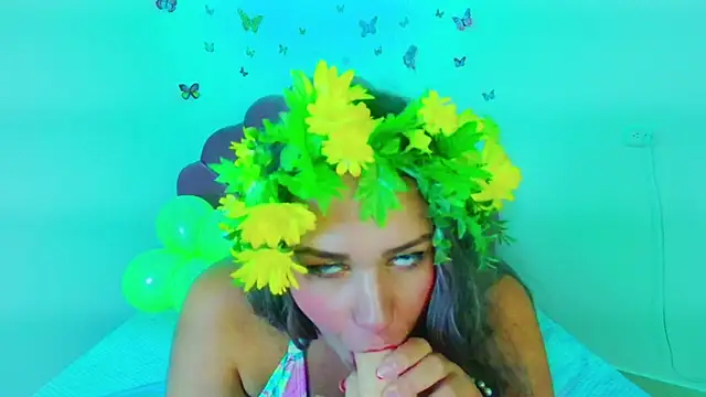 Snapshot of paula_brausin chatting on 17, 3, 2025 paula brausin online show from 17, 3, 2025
