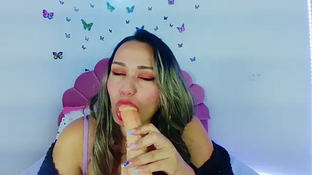 Snapshot of paula_brausin chatting on 12, 9, 2025 paula brausin online show from 12, 9, 2025