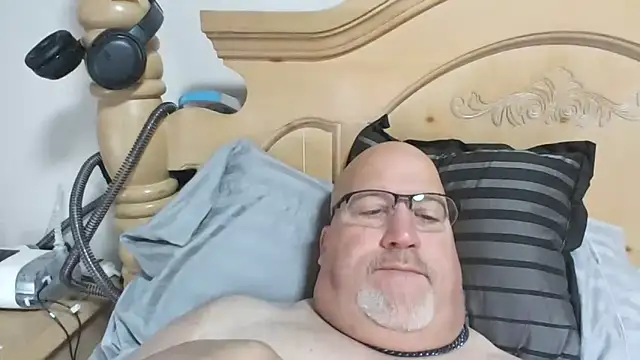 Bigbear0563 online show from 18, 11, 2025