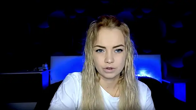 StephanieSweety online show from 5, 11, 2025