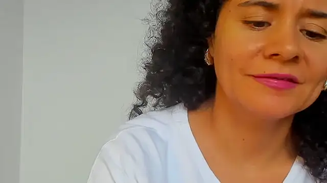 Snapshot of Sami_Hotie1 chatting on 18, 9, 2025 Sami Hotie1 online show from 18, 9, 2025