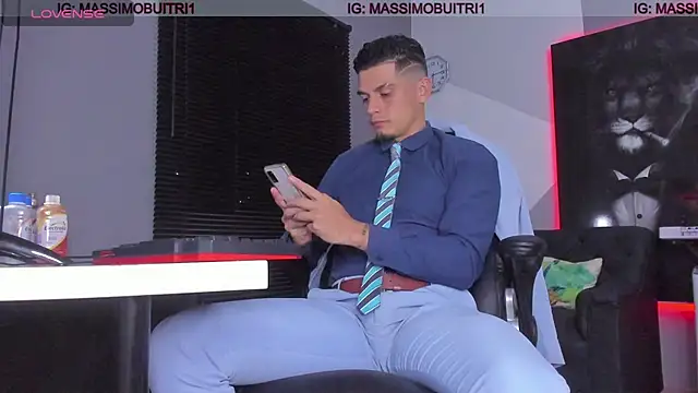 Snapshot of massimo_g chatting on 6, 12, 2024 massimo g online show from 6, 12, 2024