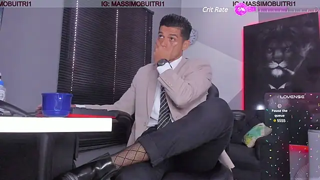 Snapshot of massimo_g chatting on 16, 1, 2025 massimo g online show from 16, 1, 2025
