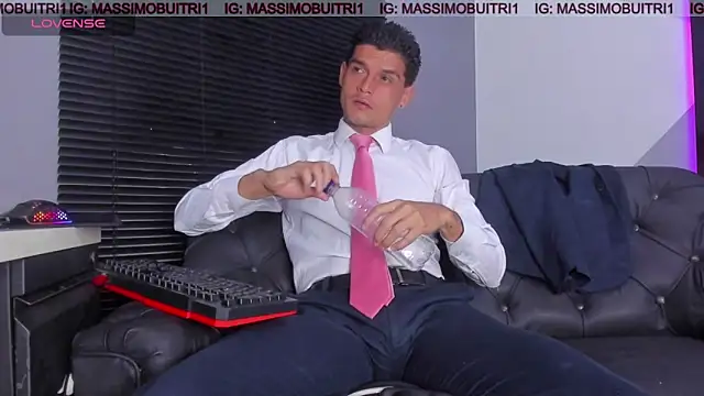 Snapshot of massimo_g chatting on 13, 4, 2026 massimo g online show from 13, 4, 2026