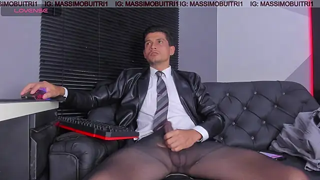 Snapshot of massimo_g chatting on 18, 4, 2026 massimo g online show from 18, 4, 2026
