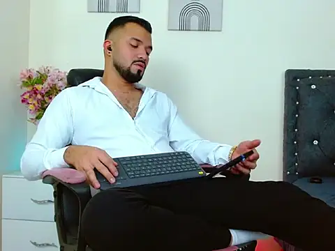 mathew vidal1 online show from 6, 4, 2026