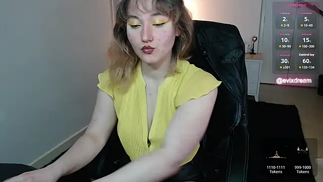 Snapshot of Crystal-dreamt chatting on 21, 4, 2026 Crystal-dreamt online show from 21, 4, 2026