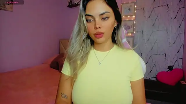 Snapshot of Gabby_prieto chatting on 19, 6, 2026 Gabby prieto online show from 19, 6, 2026