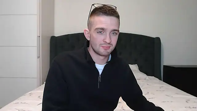 Snapshot of Marselle_Laker chatting on 8, 3, 2025 Marselle Laker online show from 8, 3, 2025