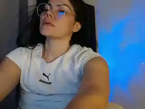 Snapshot of cristal_sexybody chatting on 4, 2, 2025 cristal sexybody online show from 4, 2, 2025