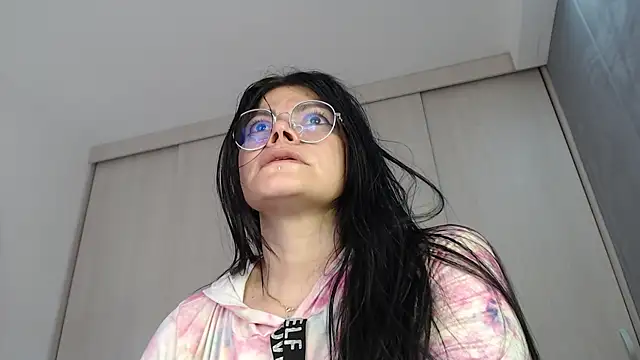 Snapshot of cristal_sexybody chatting on 18, 4, 2026 cristal sexybody online show from 18, 4, 2026