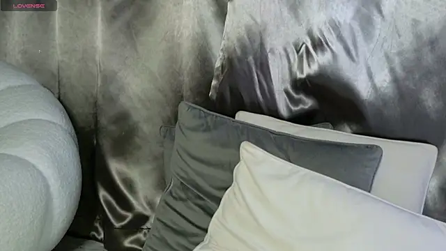 moniqque online show from 12, 3, 2025