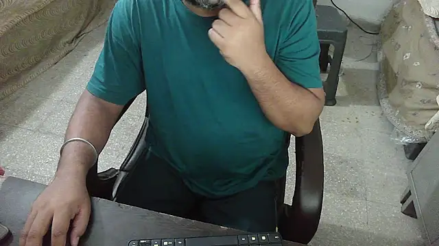 Snapshot of rentarob chatting on 29, 9, 2025 rentarob online show from 29, 9, 2025