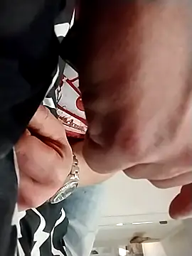 Snapshot of JRock69nKzoo chatting on 6, 1, 2026 JRock69nKzoo online show from 6, 1, 2026