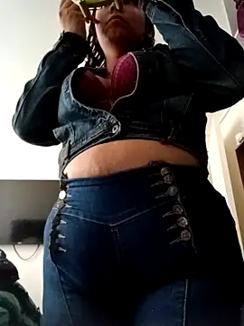 Snapshot of Morenitha-XXX chatting on 13, 10, 2025 Morenitha-XXX online show from 13, 10, 2025