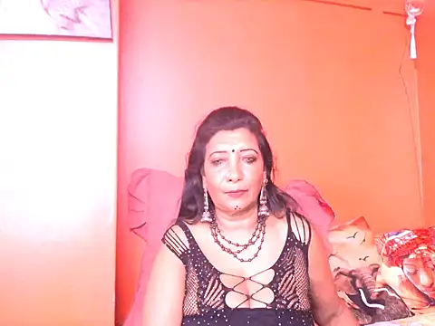 Snapshot of indiansarika65 chatting on 19, 2, 2026 indiansarika65 online show from 19, 2, 2026
