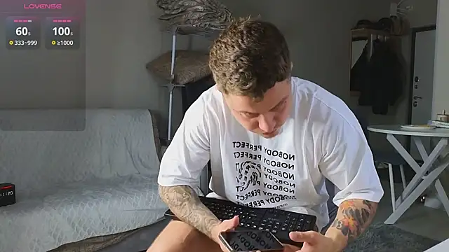 Snapshot of more__than__love chatting on 3, 4, 2026 more than love online show from 3, 4, 2026