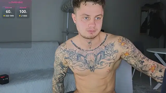 Snapshot of more__than__love chatting on 7, 4, 2026 more than love online show from 7, 4, 2026