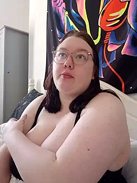 Sexycurvyemilyy online show from 24, 4, 2026