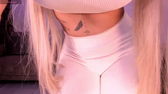 SophiePalmer online show from 9, 3, 2025