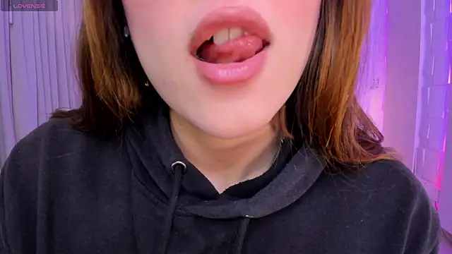 Snapshot of nathalie_rivers chatting on 4, 3, 2026 nathalie rivers online show from 4, 3, 2026