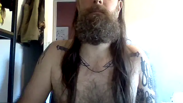 Snapshot of Thrillhouse chatting on 12, 9, 2025 Thrillhouse online show from 12, 9, 2025