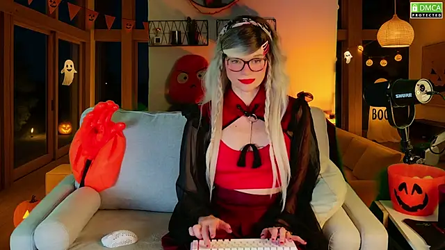 Snapshot of Kittychatte chatting on 28, 10, 2025 Kittychatte online show from 28, 10, 2025