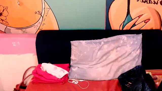 Snapshot of EroticDesiresxxx chatting on 19, 10, 2025 EroticDesiresxxx online show from 19, 10, 2025