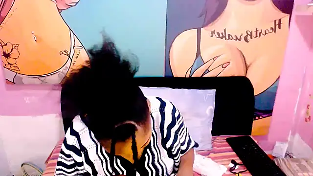 Snapshot of EroticDesiresxxx chatting on 4, 12, 2025 EroticDesiresxxx online show from 4, 12, 2025