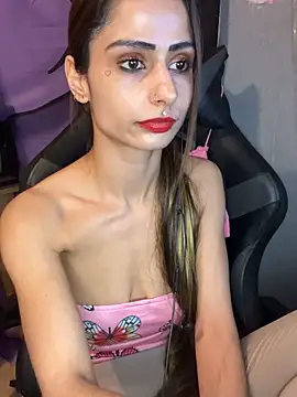 LaPetitechienne1 online show from 14, 12, 2024