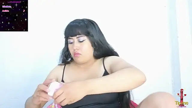 Snapshot of altheamoore chatting on 7, 4, 2026 altheamoore online show from 7, 4, 2026