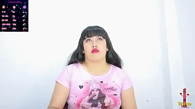 Snapshot of altheamoore chatting on 9, 4, 2026 altheamoore online show from 9, 4, 2026