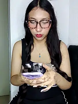 Snapshot of Umaru_uwu chatting on 24, 10, 2025 Umaru uwu online show from 24, 10, 2025