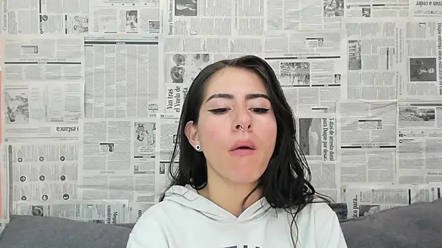 Mhelanny2 online show from 7, 12, 2024