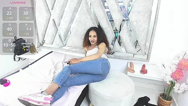 StefanyMiler online show from 17, 12, 2024