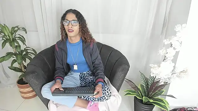 StefanyMiler online show from 29, 12, 2024
