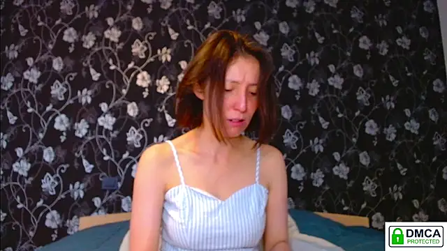 Sophi Cute online show from 17, 5, 2026